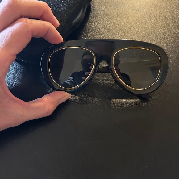 Men Gucci sunglasses